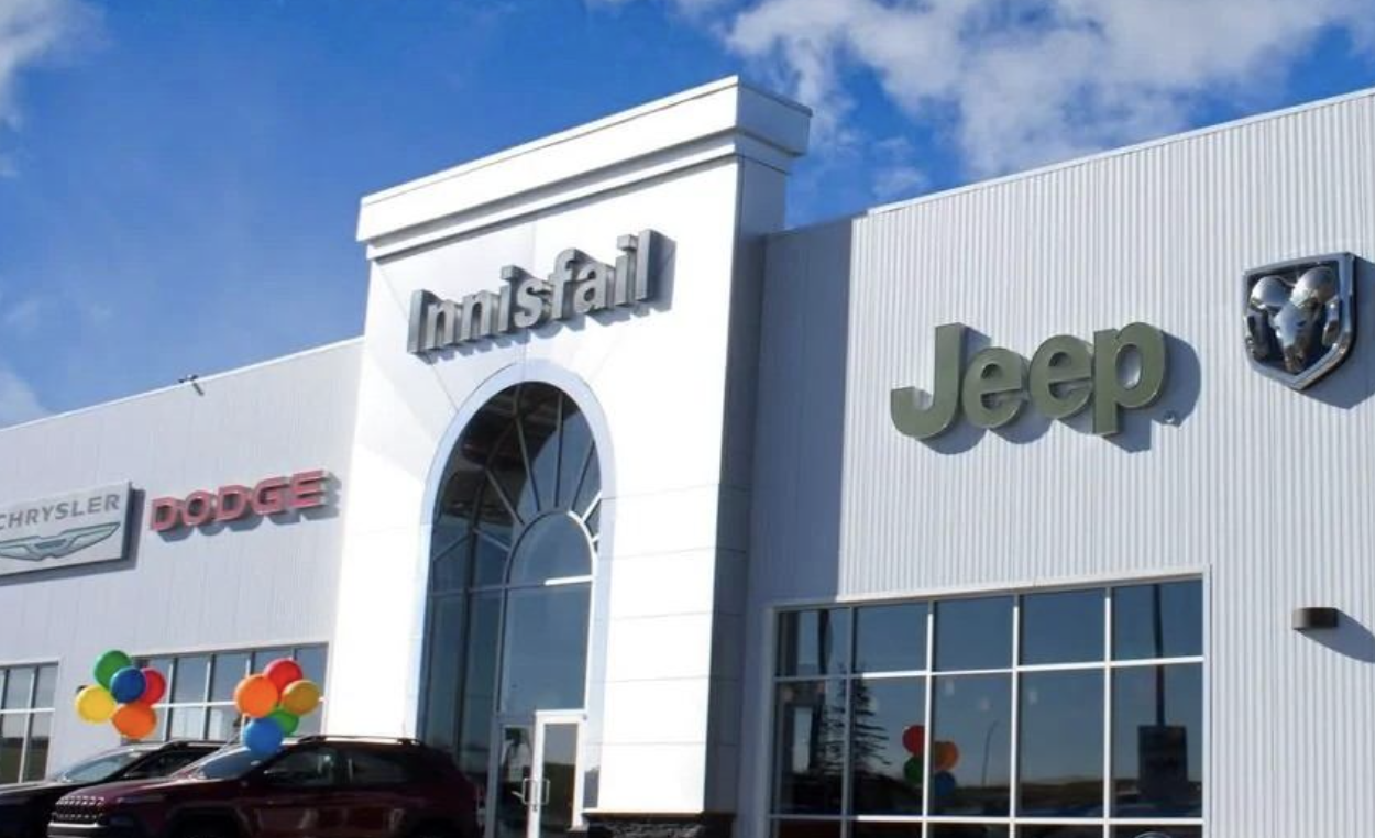 Lou Fusz CDJR Vincennes Vincennes, IN